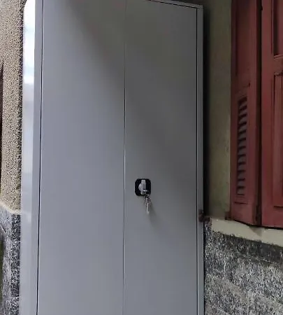 アパート Carmen ボルミオ